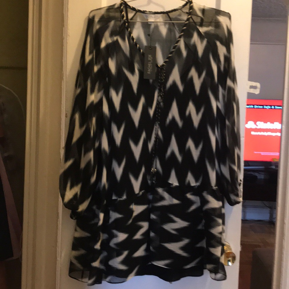 Selling a elegant dress Rachel Zoe, size L,